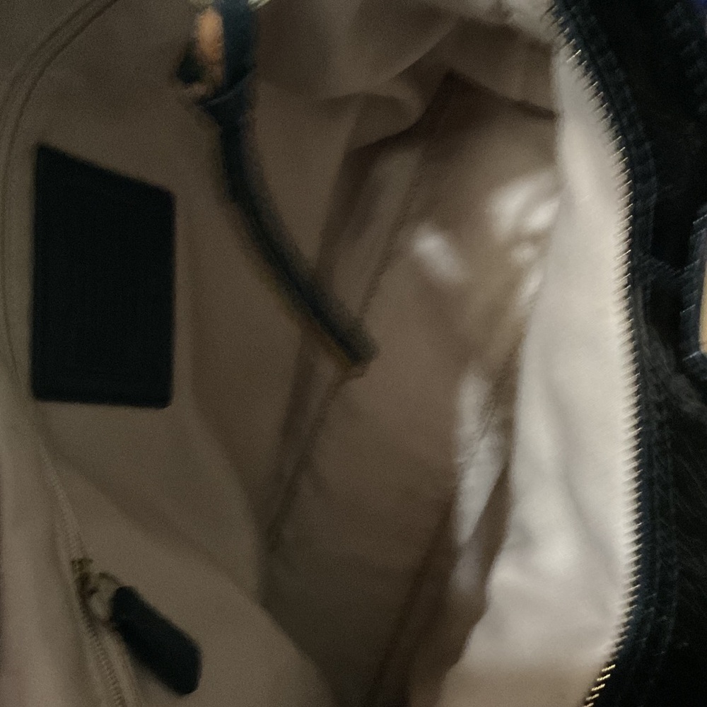 Coach Stylish Black and Cream Tote Bag - Picture 5 of 11